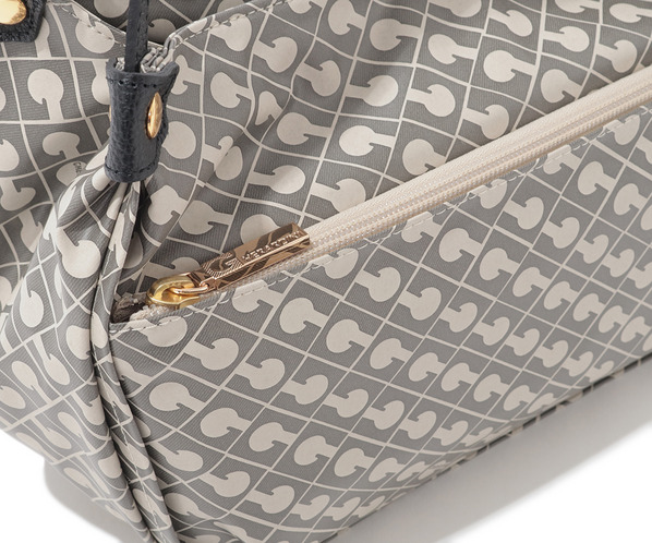 ソフティ ショルダーバッグ 小 詳細画像 ベージュブラック 8